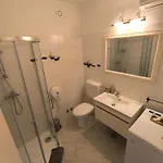 アパート Birikina With Pool ポレッチ