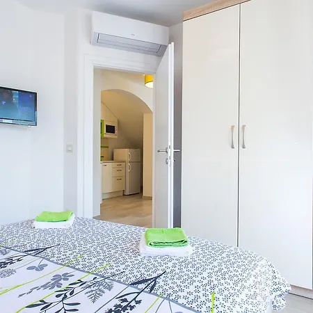 Apartman Birikina With Pool *