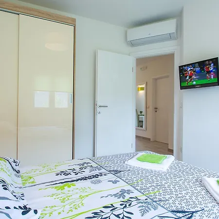 Birikina With Pool بوريتش