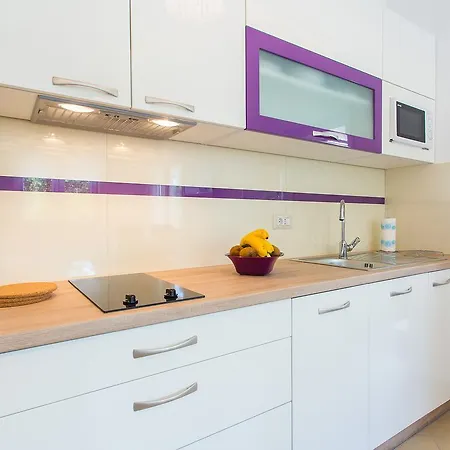 Apartman Birikina With Pool
