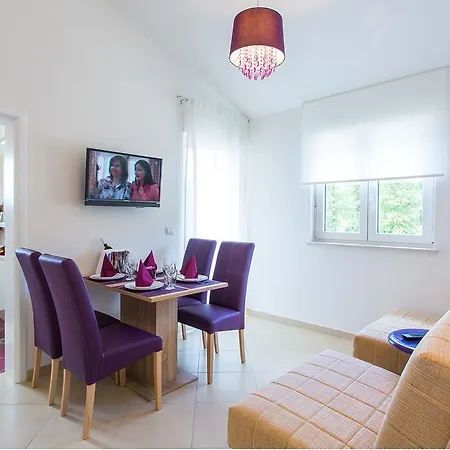 Apartman Birikina With Pool *