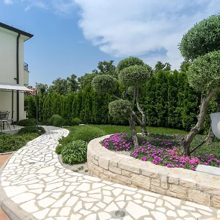 Daire Birikina With Pool Poreč