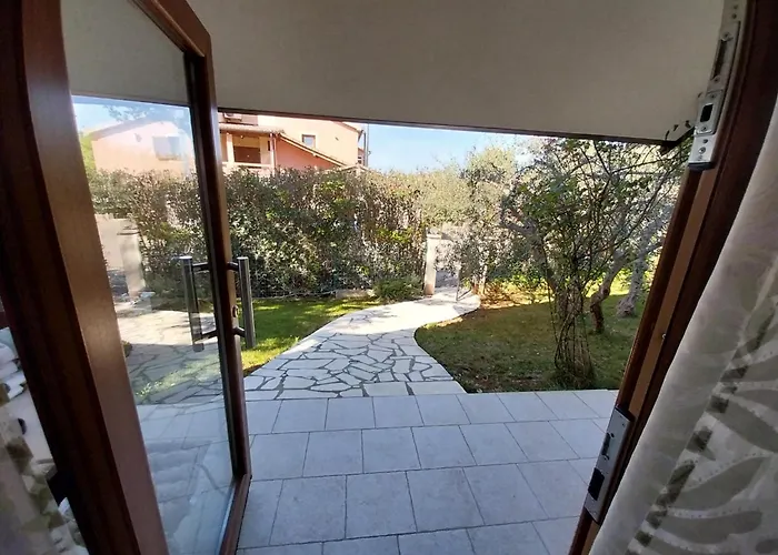 Apartament Birikina With Pool *