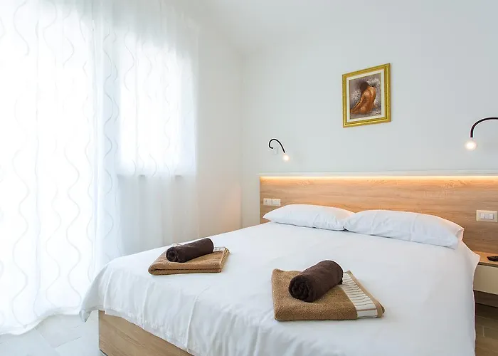 Birikina With Pool Apartament