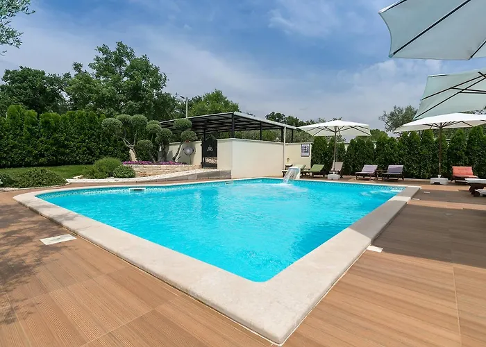 Birikina With Pool Apartament Poreč